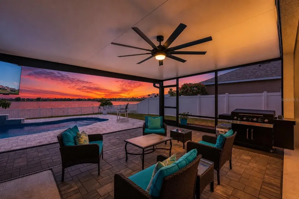 1548 Mira Lago Circle Ruskin FL 33570