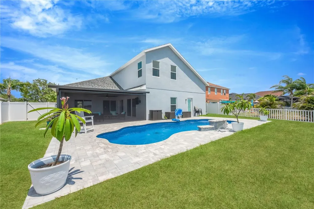 1548 Mira Lago Circle Ruskin FL 33570