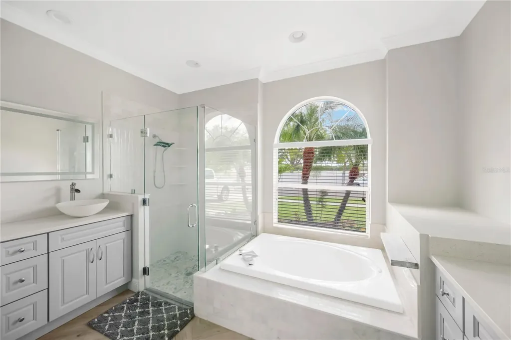 1548 Mira Lago Circle Ruskin FL 33570