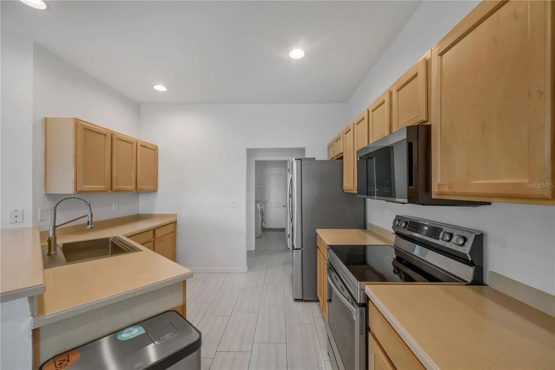 1548 Mira Lago Circle Ruskin FL 33570