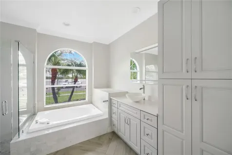 1548 Mira Lago Circle Ruskin FL 33570