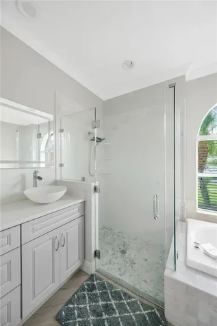 1548 Mira Lago Circle Ruskin FL 33570