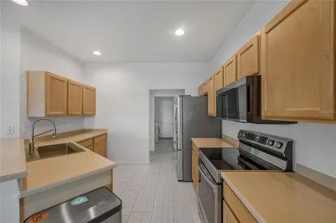 1548 Mira Lago Circle Ruskin FL 33570
