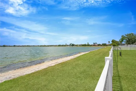 1548 Mira Lago Circle Ruskin FL 33570