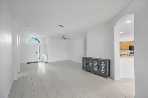 1548 Mira Lago Circle Ruskin FL 33570