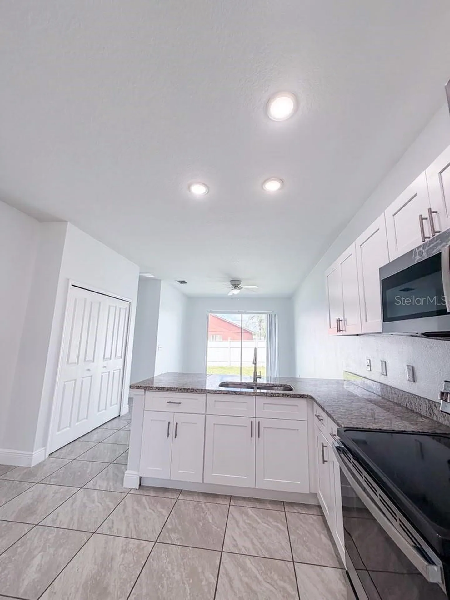 812 Glastonbury Drive Kissimmee FL 34758