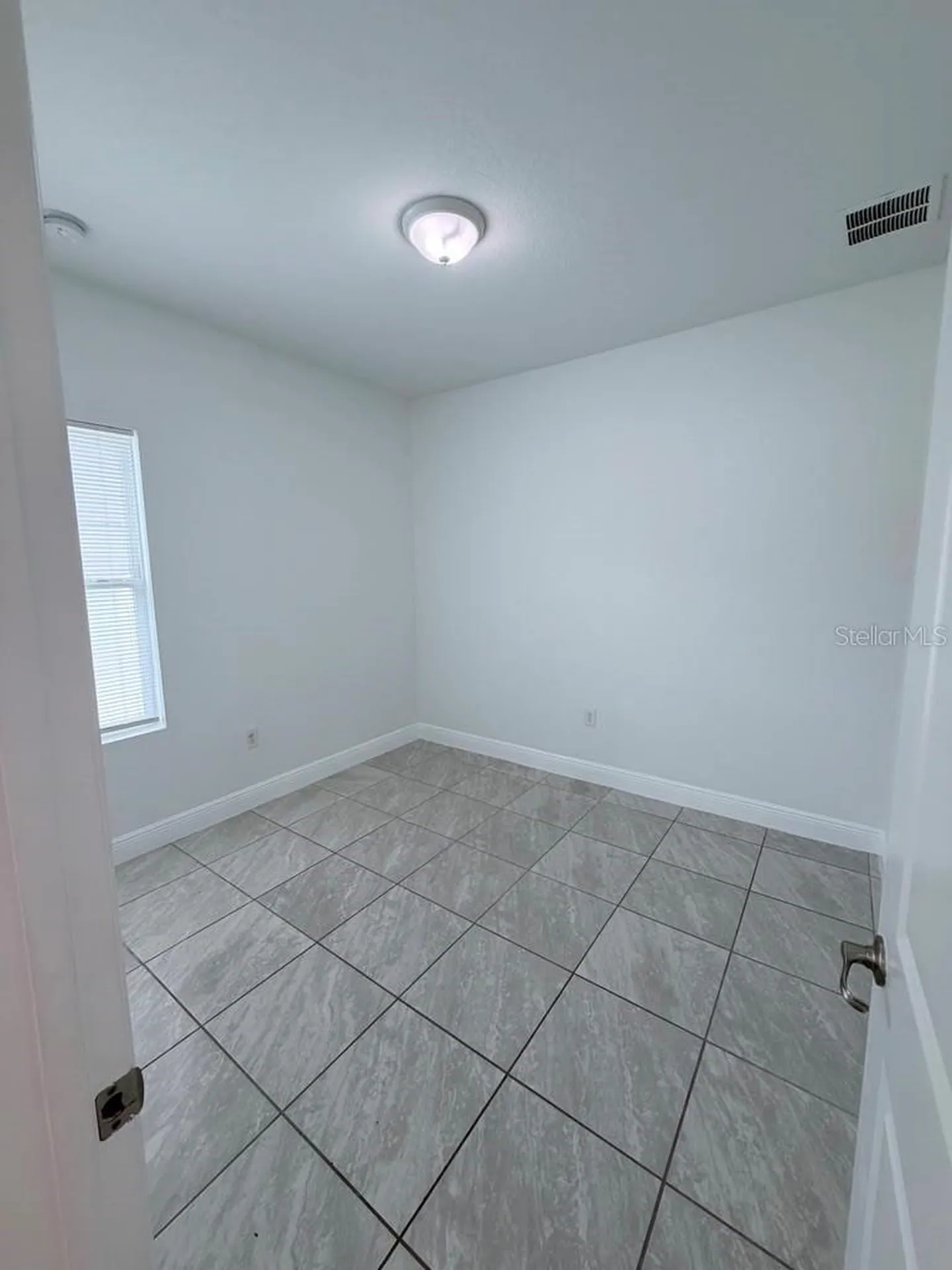 812 Glastonbury Drive Kissimmee FL 34758