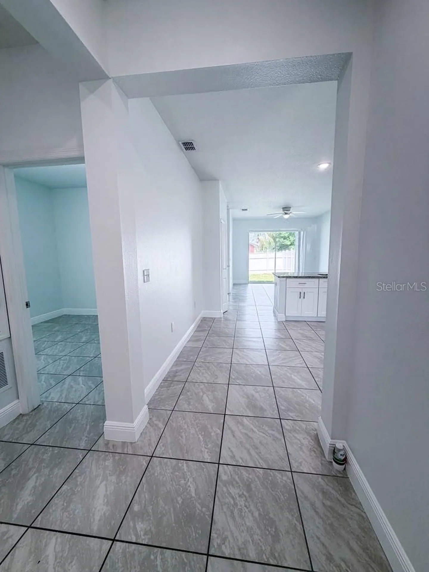 812 Glastonbury Drive Kissimmee FL 34758