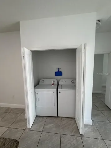 812 Glastonbury Drive Kissimmee FL 34758