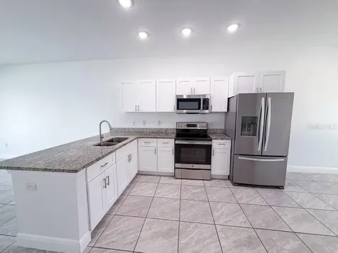 812 Glastonbury Drive Kissimmee FL 34758