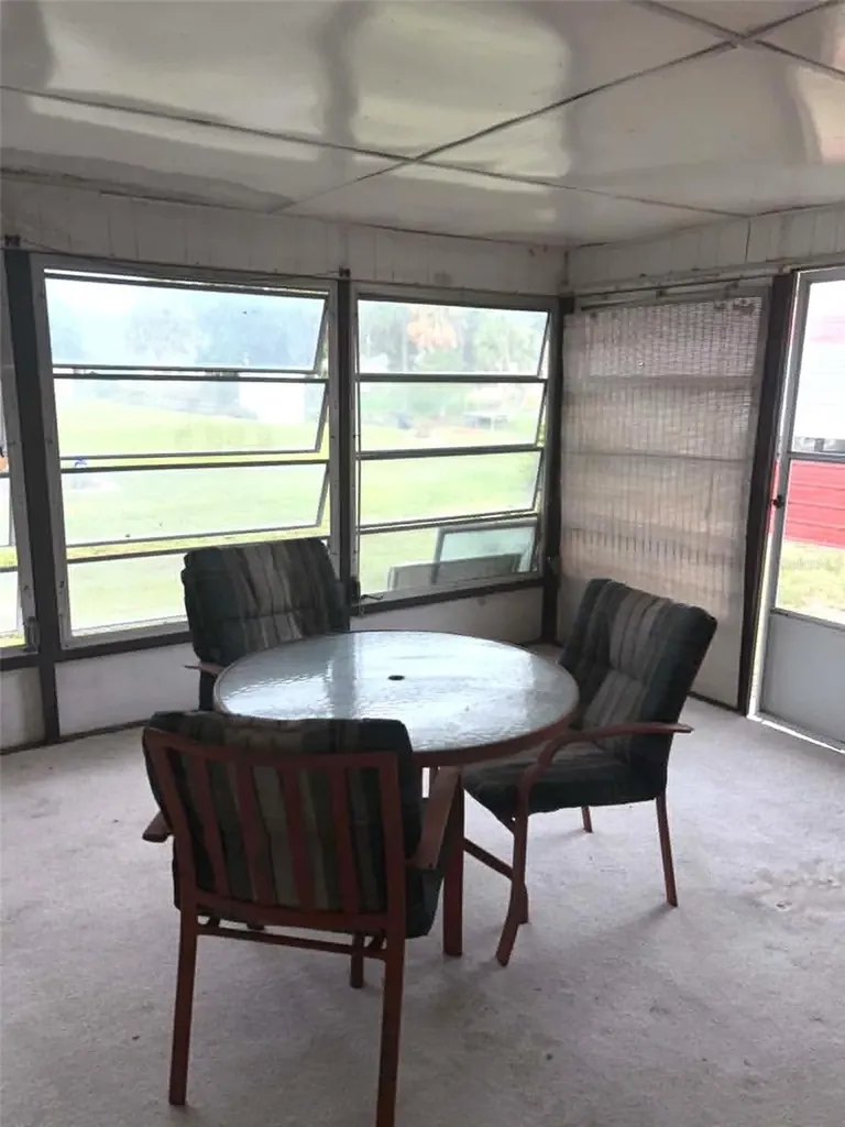 919 Cr 482d Lake Panasoffkee FL 33538