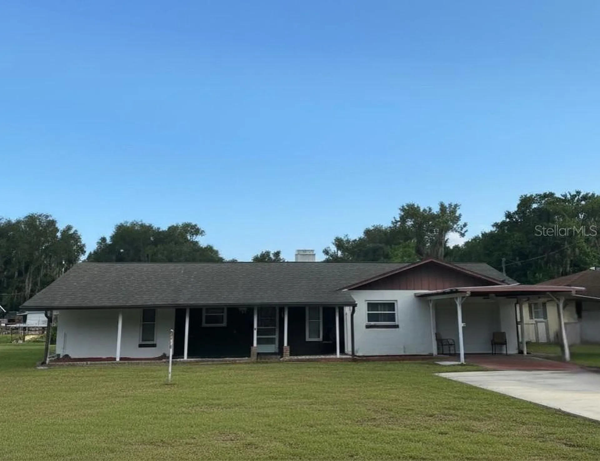 919 Cr 482d Lake Panasoffkee FL 33538