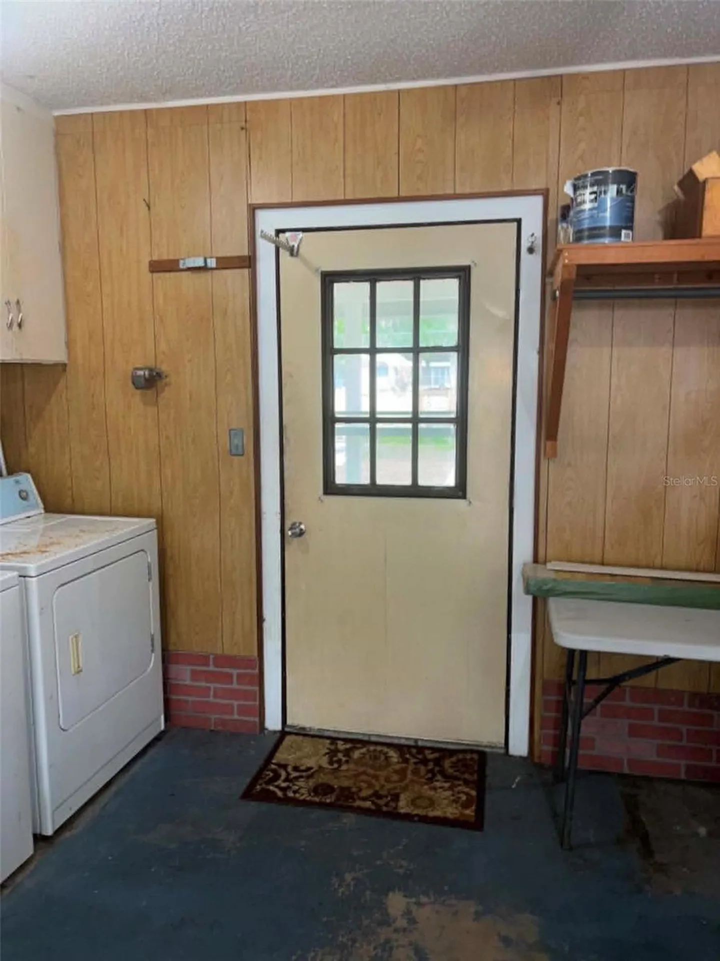 919 Cr 482d Lake Panasoffkee FL 33538