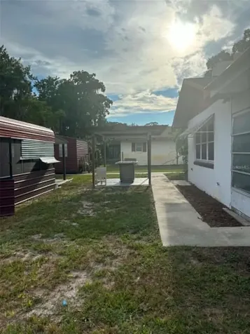 919 Cr 482d Lake Panasoffkee FL 33538