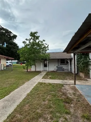 919 Cr 482d Lake Panasoffkee FL 33538