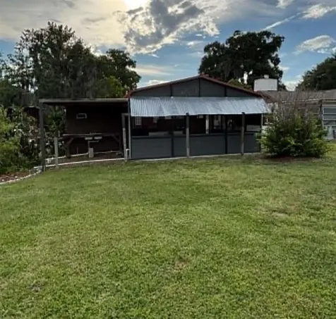 919 Cr 482d Lake Panasoffkee FL 33538