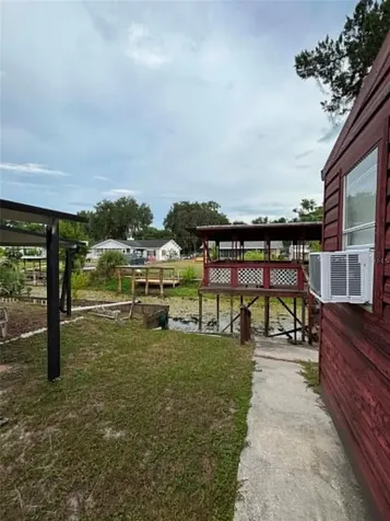 919 Cr 482d Lake Panasoffkee FL 33538