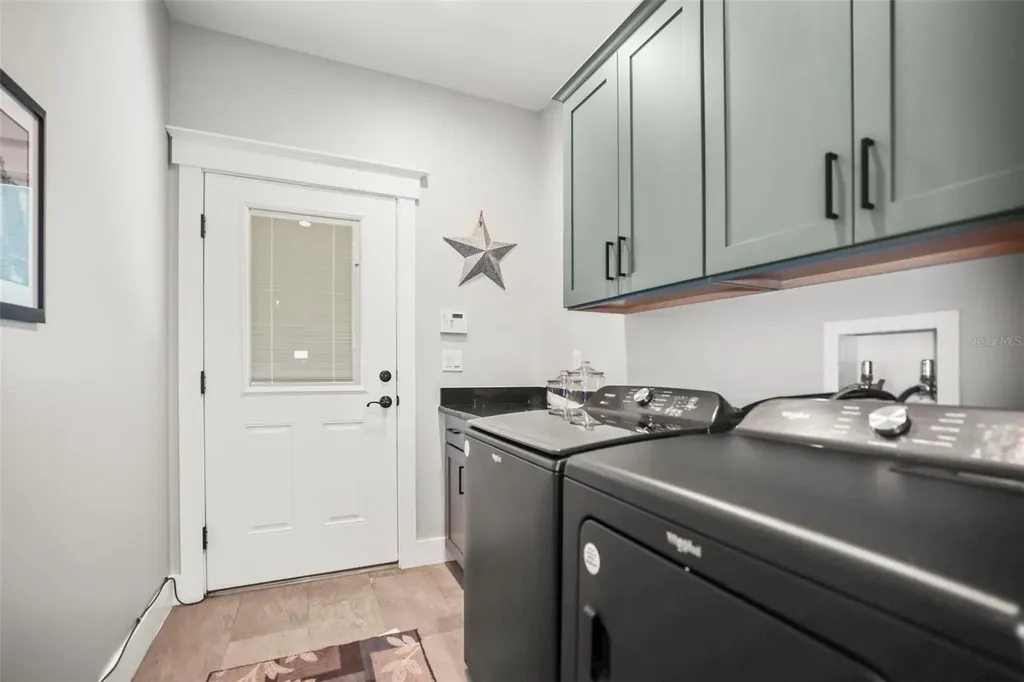 7218 Southeast Avenue Webster FL 33597