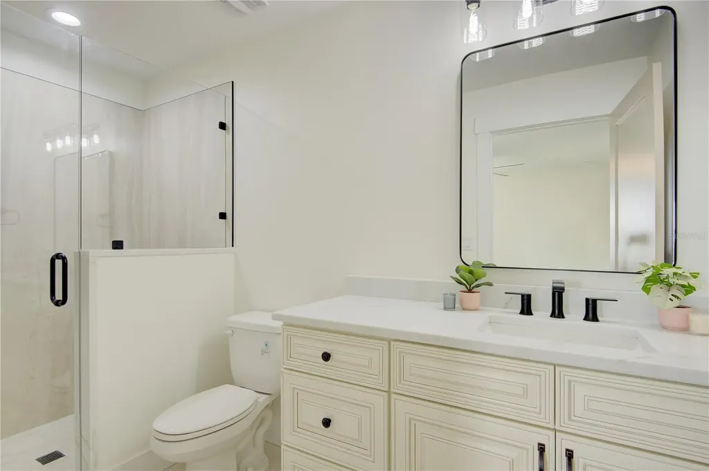 1316 E 9th Avenue Mount Dora FL 32757