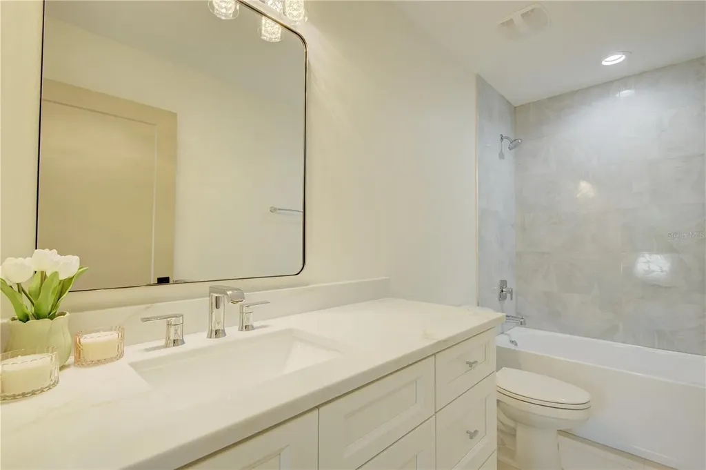 1316 E 9th Avenue Mount Dora FL 32757