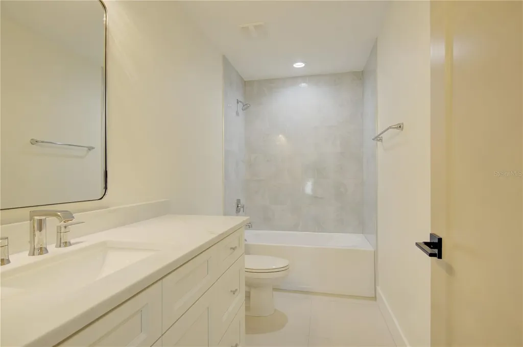 1316 E 9th Avenue Mount Dora FL 32757