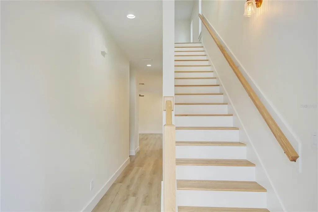 1316 E 9th Avenue Mount Dora FL 32757