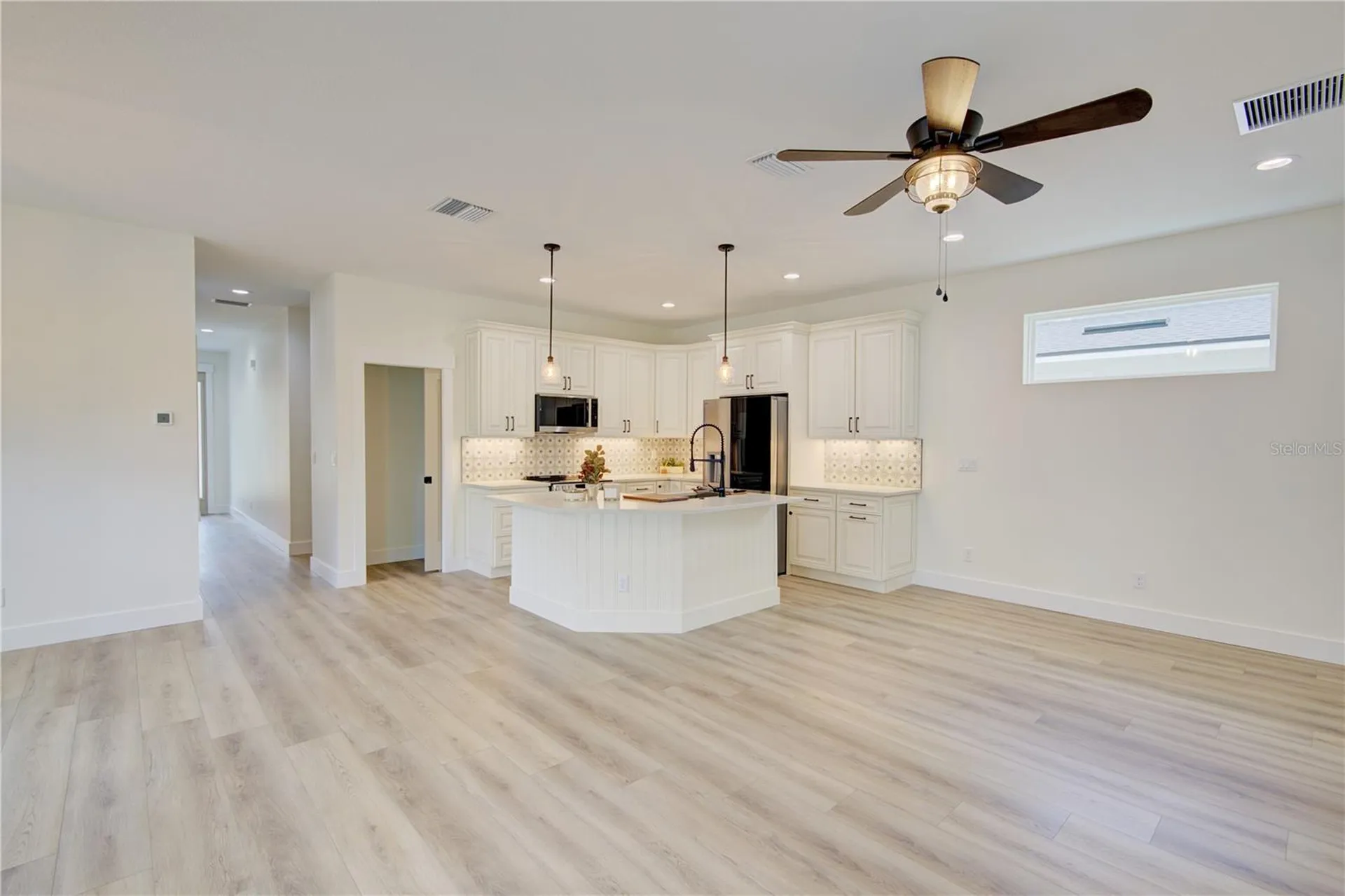1316 E 9th Avenue Mount Dora FL 32757