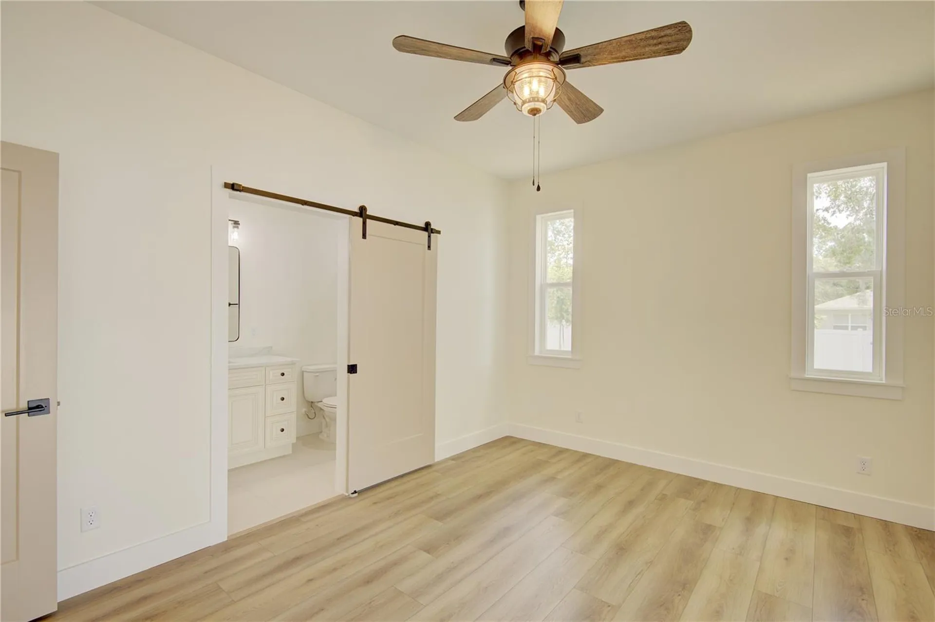 1316 E 9th Avenue Mount Dora FL 32757