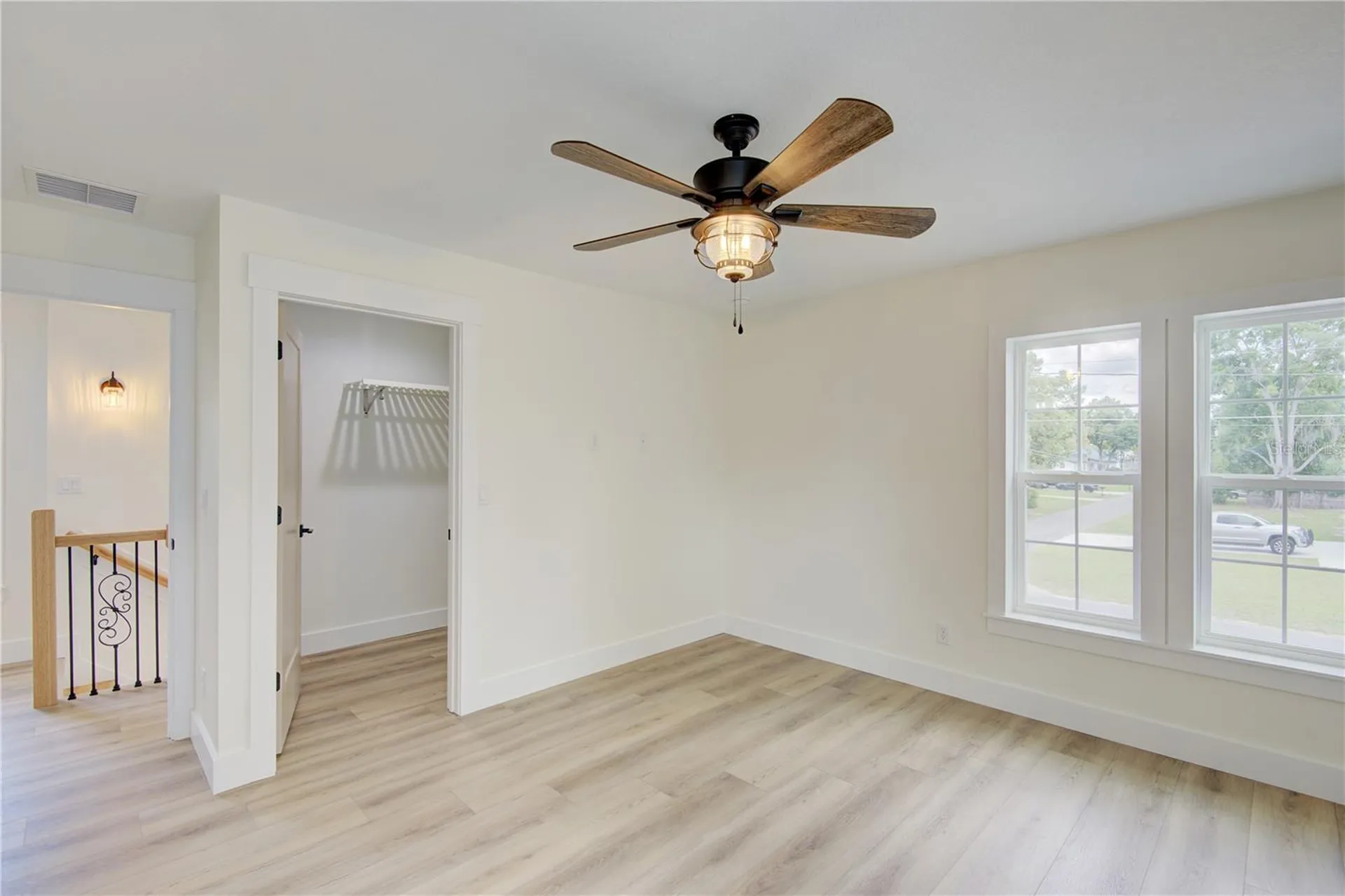 1316 E 9th Avenue Mount Dora FL 32757
