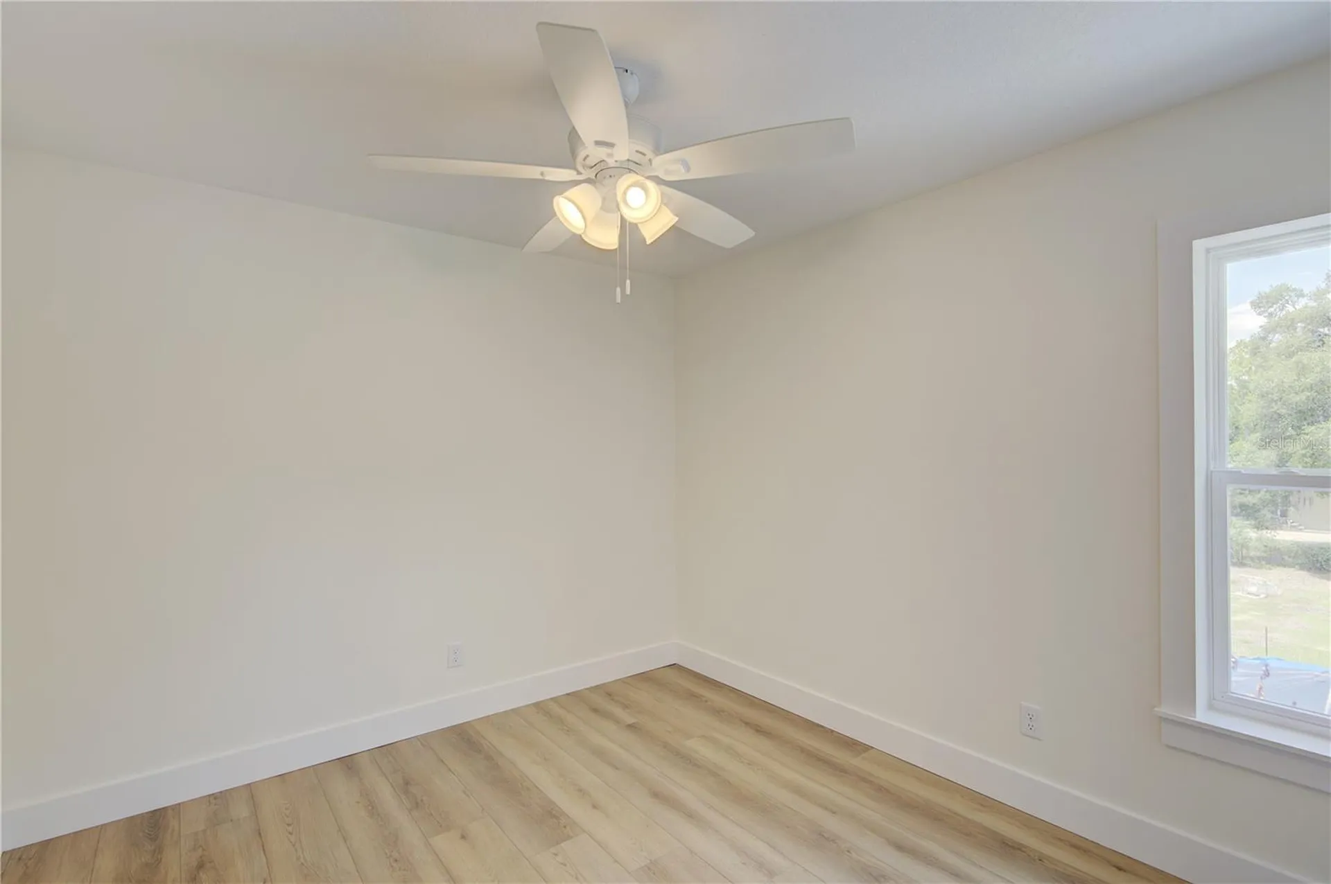 1316 E 9th Avenue Mount Dora FL 32757