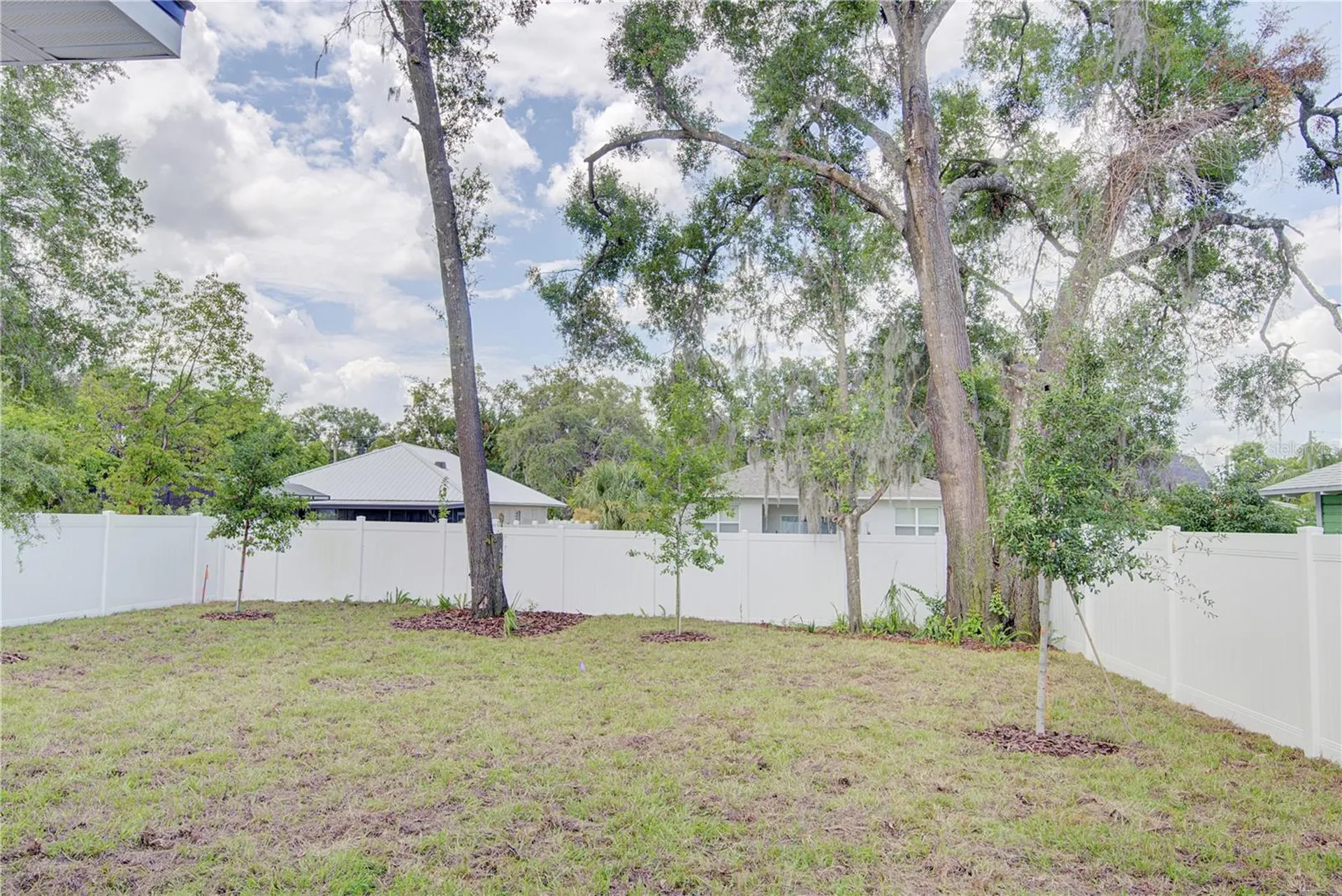 1316 E 9th Avenue Mount Dora FL 32757
