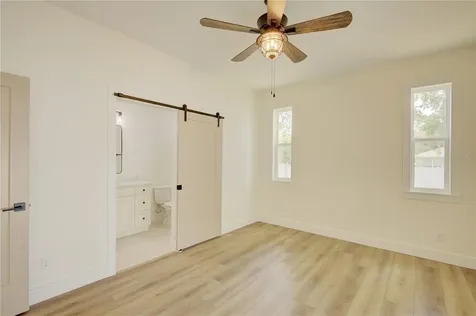 1316 E 9th Avenue Mount Dora FL 32757