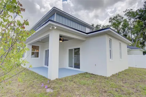 1316 E 9th Avenue Mount Dora FL 32757