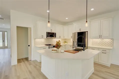 1316 E 9th Avenue Mount Dora FL 32757