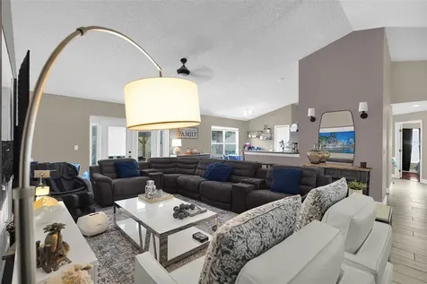 1736 Florence Vista Boulevard Orlando FL 32818