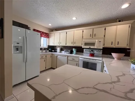 6033 34th Street W Bradenton FL 34210