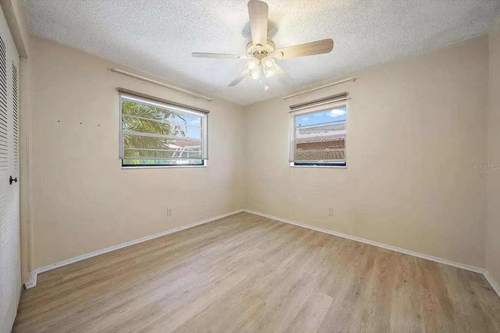 4286 Tarpon Drive SE St Petersburg FL 33705