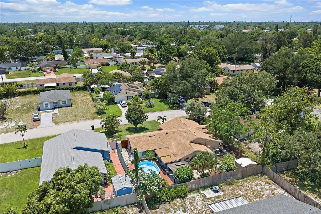 4286 Tarpon Drive SE St Petersburg FL 33705