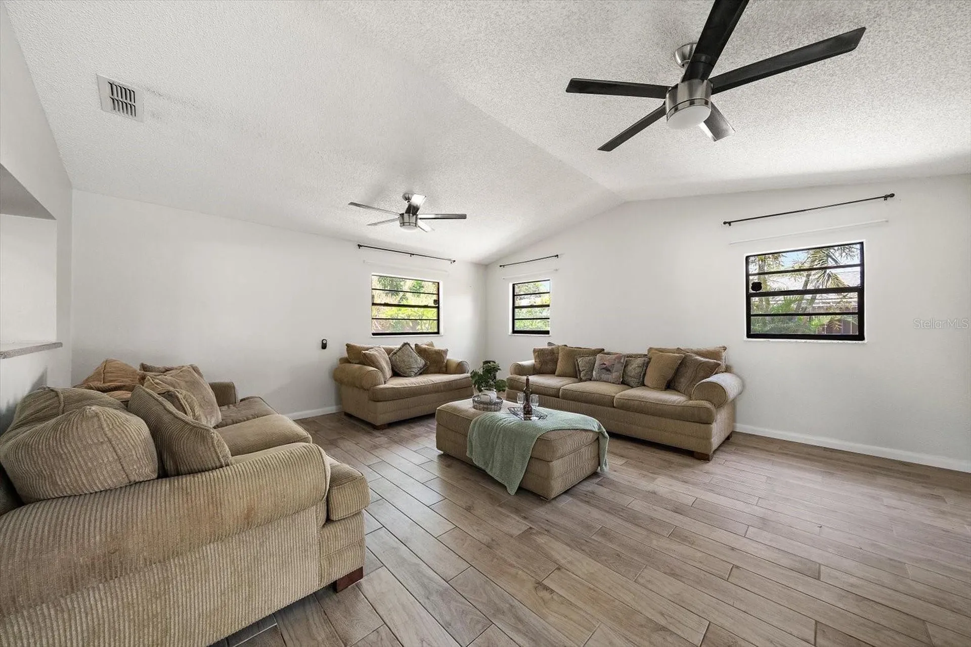 4286 Tarpon Drive SE St Petersburg FL 33705