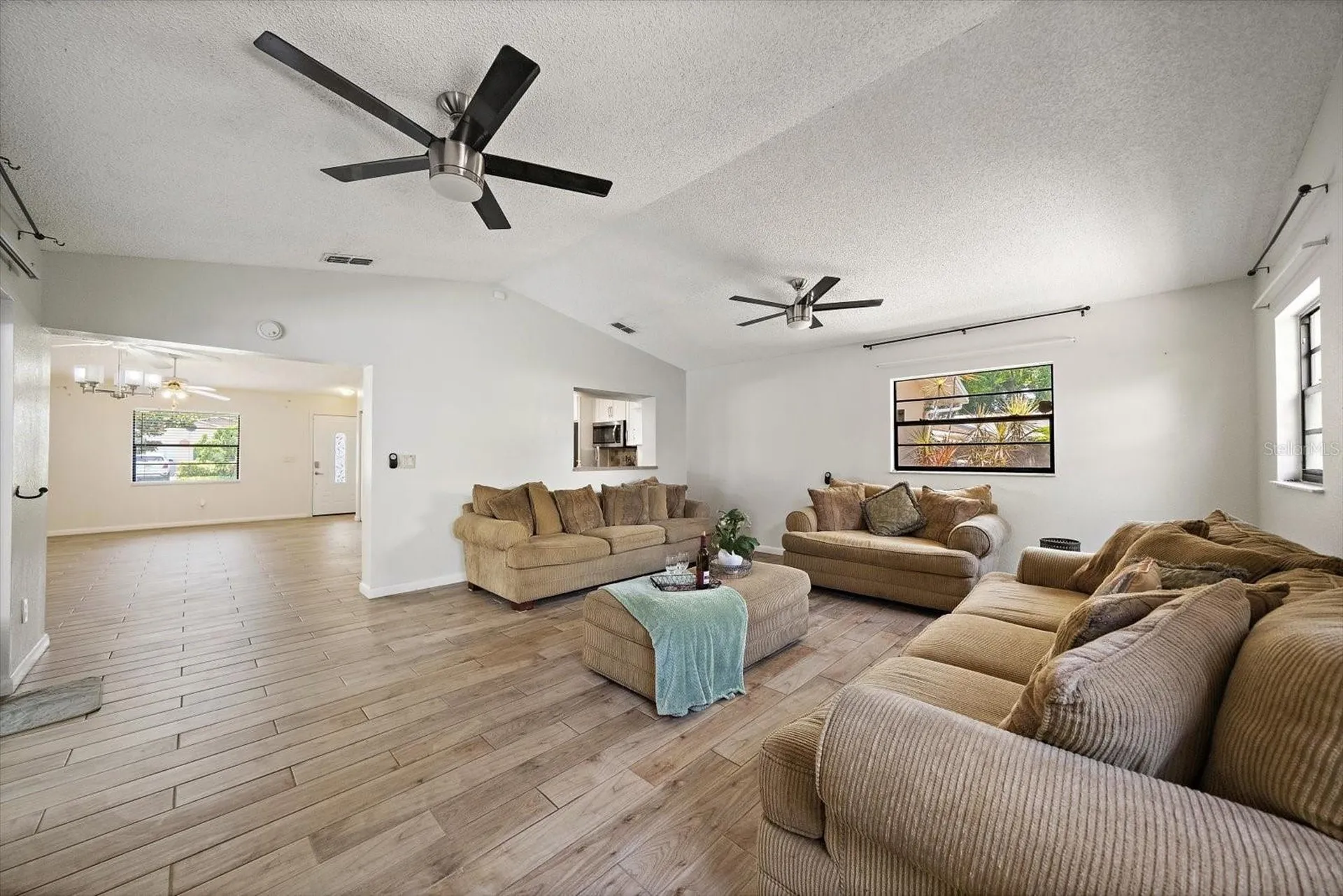 4286 Tarpon Drive SE St Petersburg FL 33705