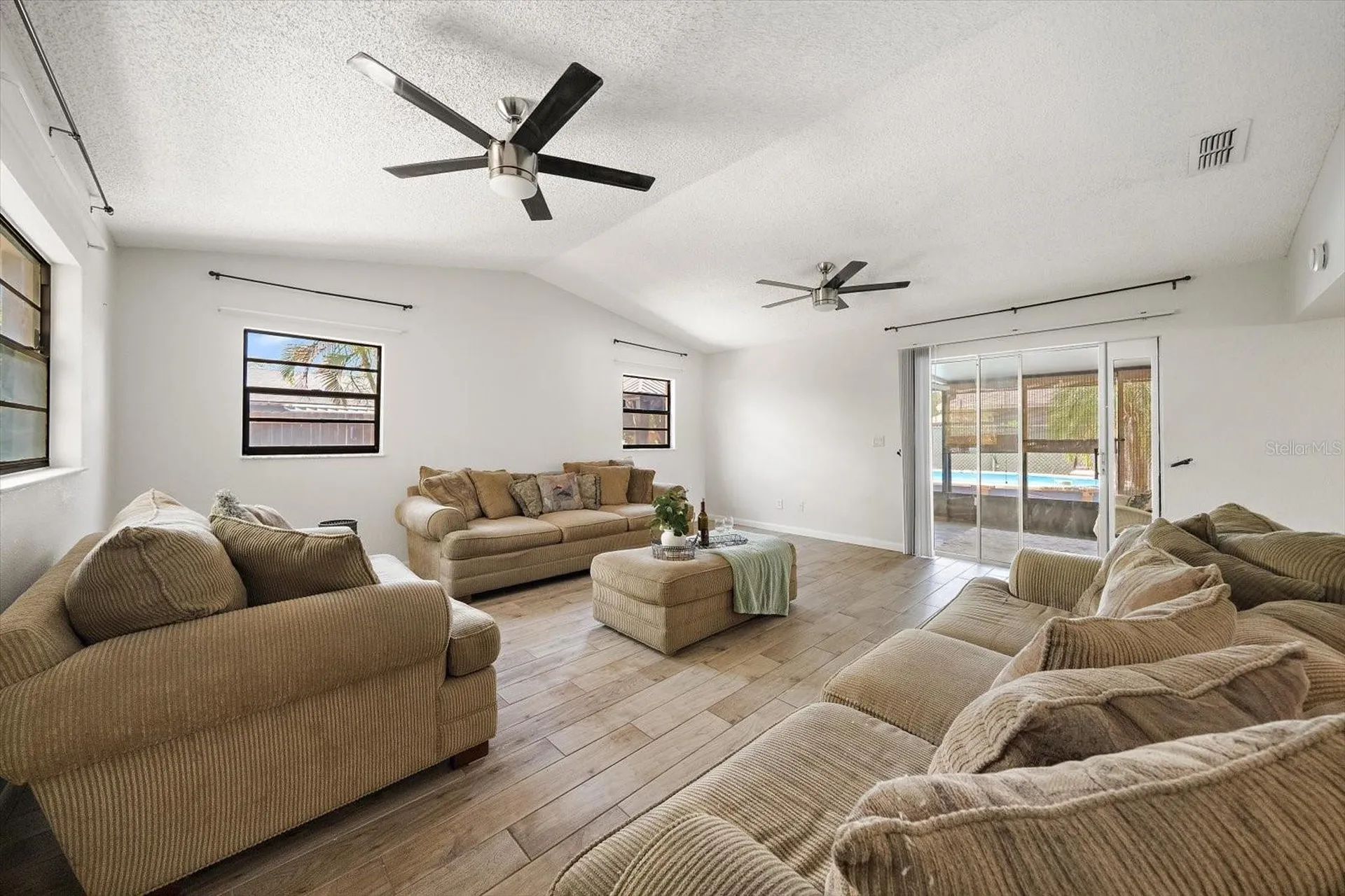 4286 Tarpon Drive SE St Petersburg FL 33705
