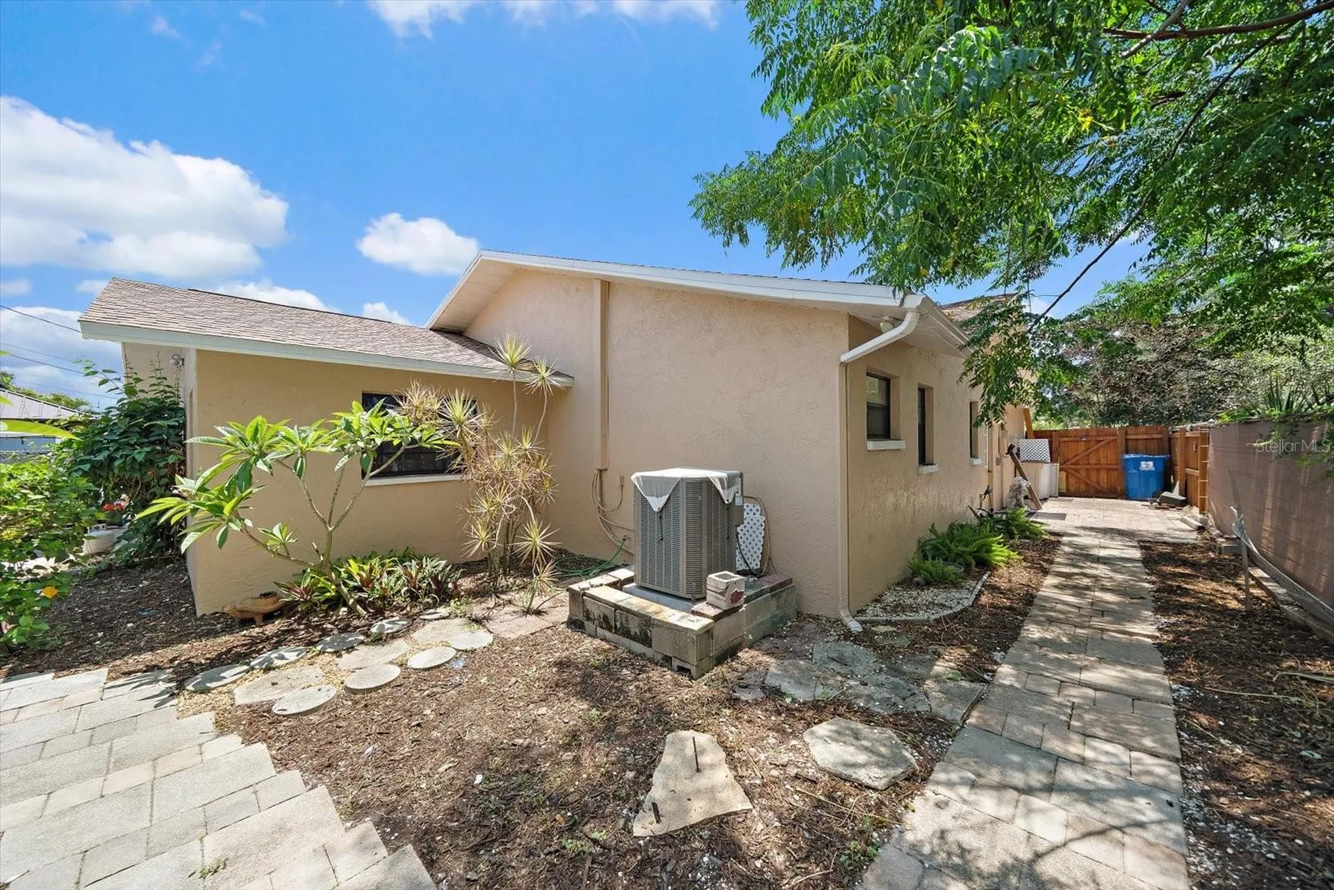 4286 Tarpon Drive SE St Petersburg FL 33705