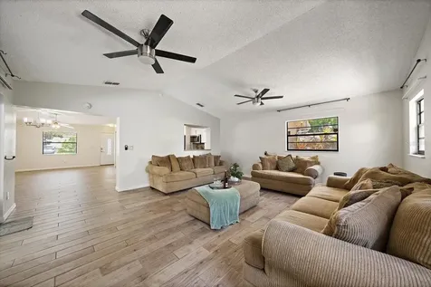 4286 Tarpon Drive SE St Petersburg FL 33705