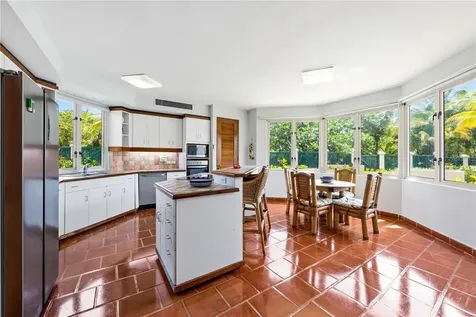 E Lakeside Villas Vega Alta PR 00692