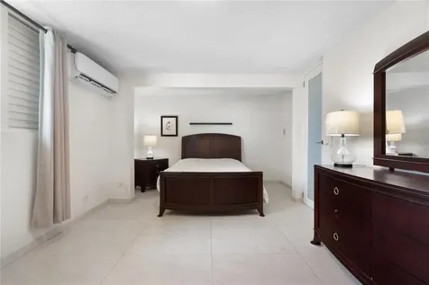 840 Malaga Guaynabo PR 00966