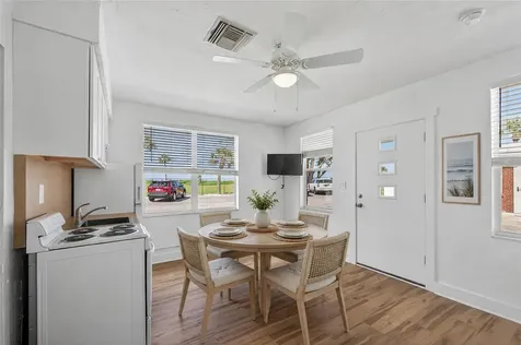 908 Villas Drive Venice FL 34285