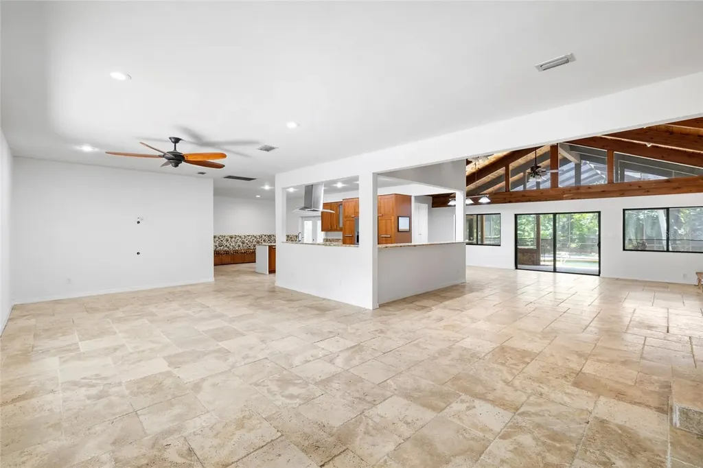 181 N Smokey Mountain Road Seffner FL 33584