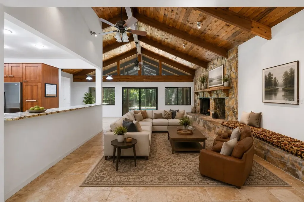 181 N Smokey Mountain Road Seffner FL 33584
