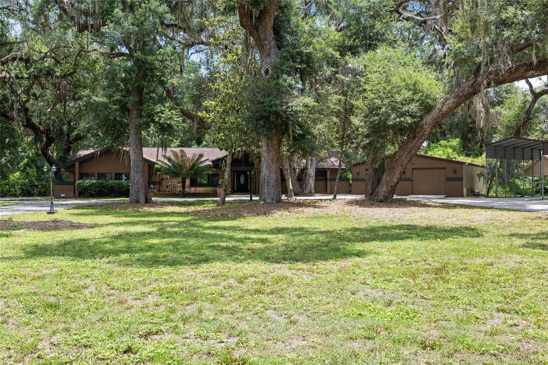 181 N Smokey Mountain Road Seffner FL 33584
