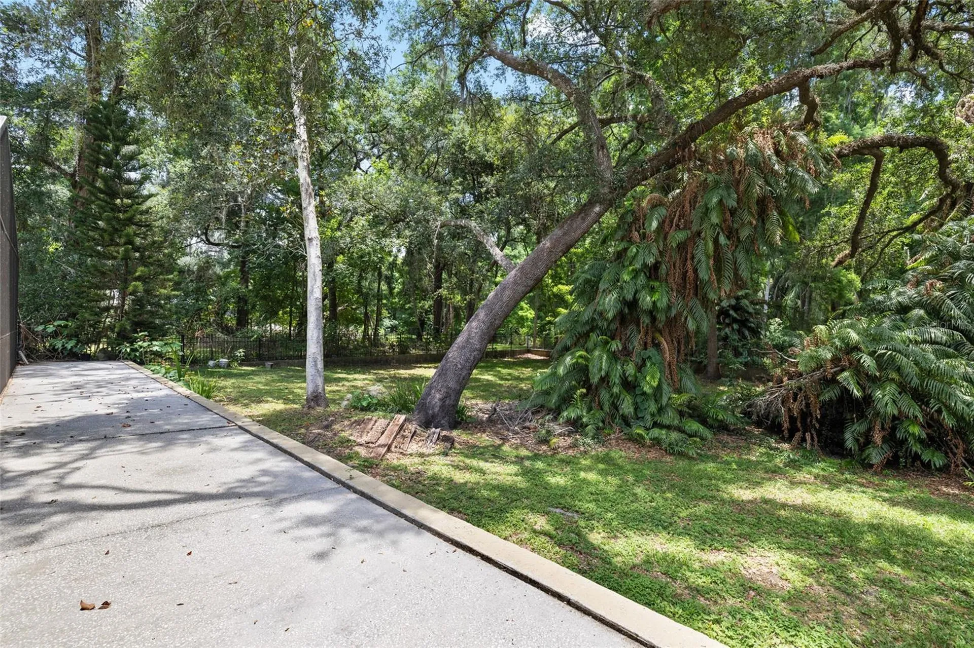 181 N Smokey Mountain Road Seffner FL 33584